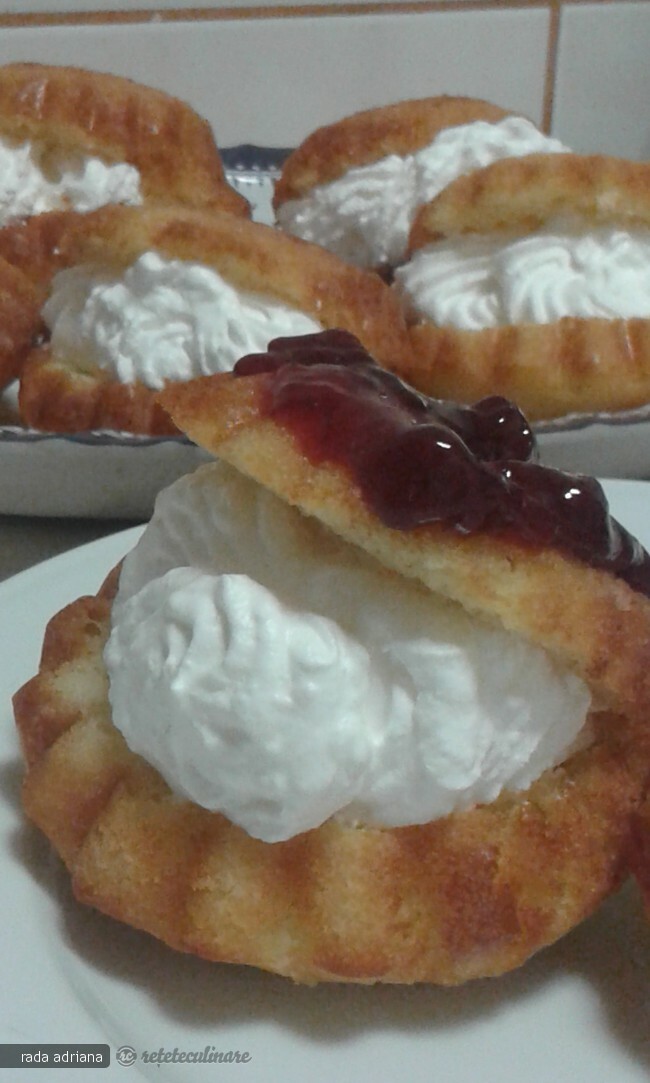 Imagine Reteta culinara Savarine | 2review.ro