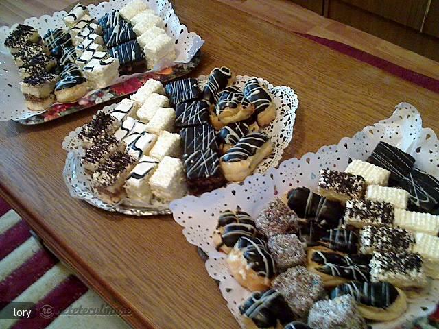 Imagine Reteta culinara Prajituri Asortate | 2review.ro