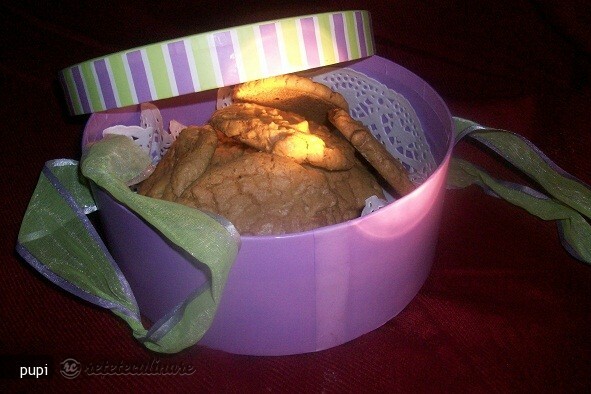 Imagine Reteta culinara Macadamia, white Chips Cookies (Biscuiti cu Nuci si Ciocolata) | 2review.ro