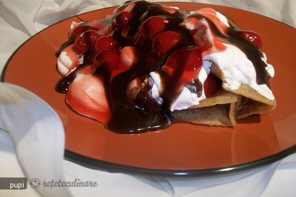 Imagine Reteta culinara Clatite de Post cu Cirese si Frisca Vegetala | 2review.ro