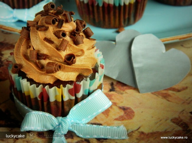 Imagine Reteta culinara Briose Chocolate-cheese Supreme | 2review.ro