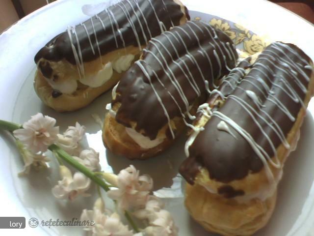 Imagine Reteta culinara Eclere cu crema de vanilie | 2review.ro