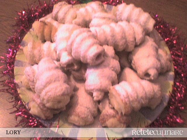 Imagine Reteta culinara Rulouri cu Crema de Vanilie | 2review.ro