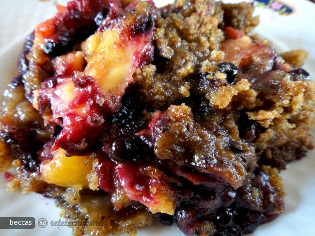 Imagine Reteta culinara Cobbler cu Afine si Piersici | 2review.ro