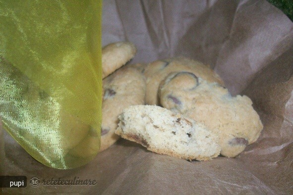 Imagine Reteta culinara Biscuiti Fragezi si Pufosi, cu Ciocolata | 2review.ro