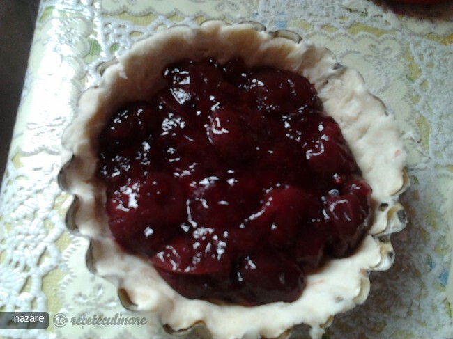 Imagine Reteta culinara Mini-tarte cu Cirese | 2review.ro