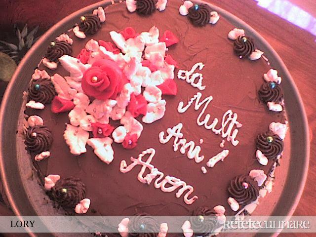 Imagine Reteta culinara Tort de ciocolata cu crema aparel de cacao | 2review.ro