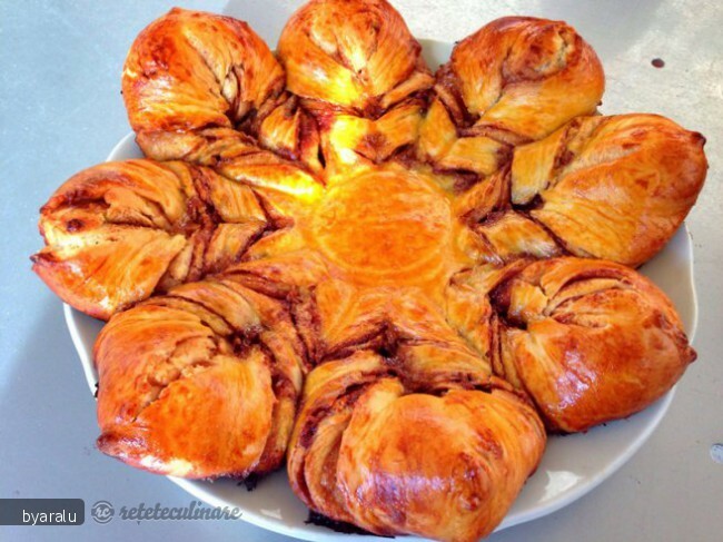 Imagine Reteta culinara Cozonac Floare cu Finetti | 2review.ro