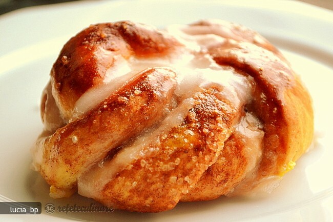 Imagine Reteta culinara Rasucite cu Crema | 2review.ro