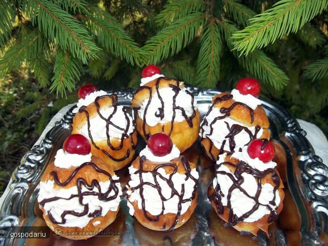 Imagine Reteta culinara Savarine | 2review.ro