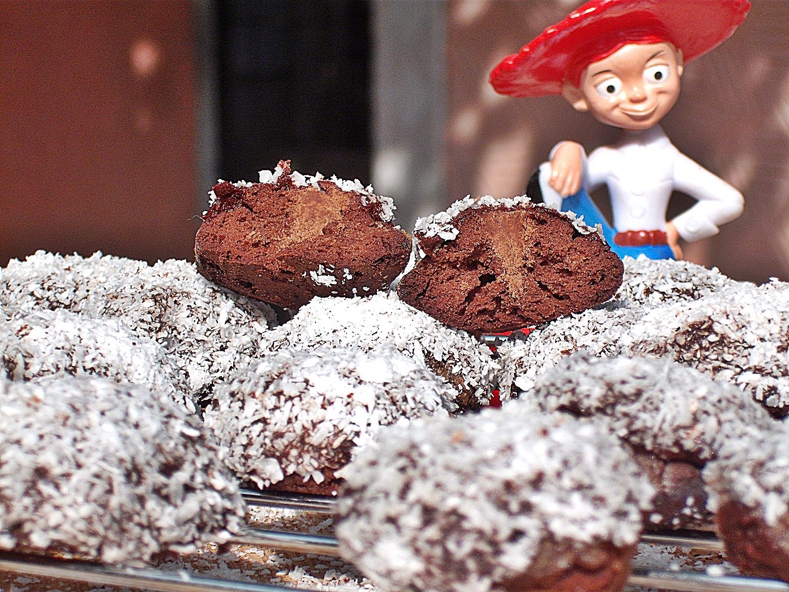 Imagine Reteta culinara Fursecuri cu ciocolata si nuca de cocos deshidratata | 2review.ro