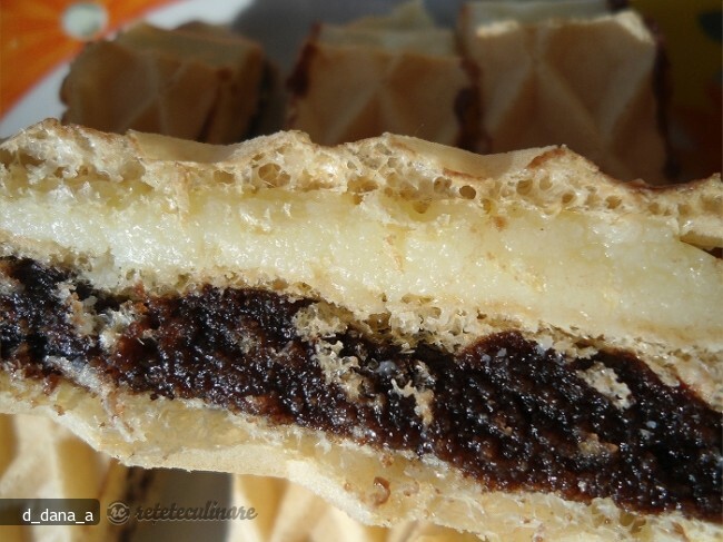 Imagine Reteta culinara Napolitana cu Doua Creme | 2review.ro