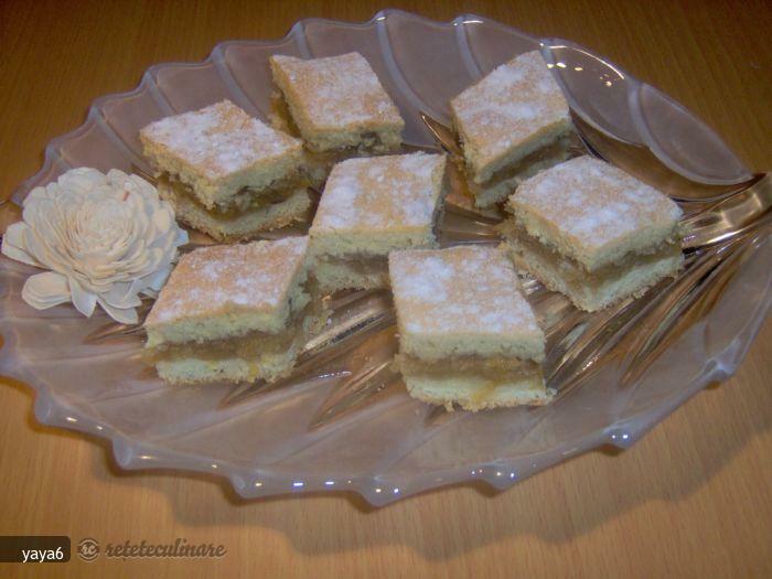 Imagine Reteta culinara Prajitura cu Mere Simpla | 2review.ro