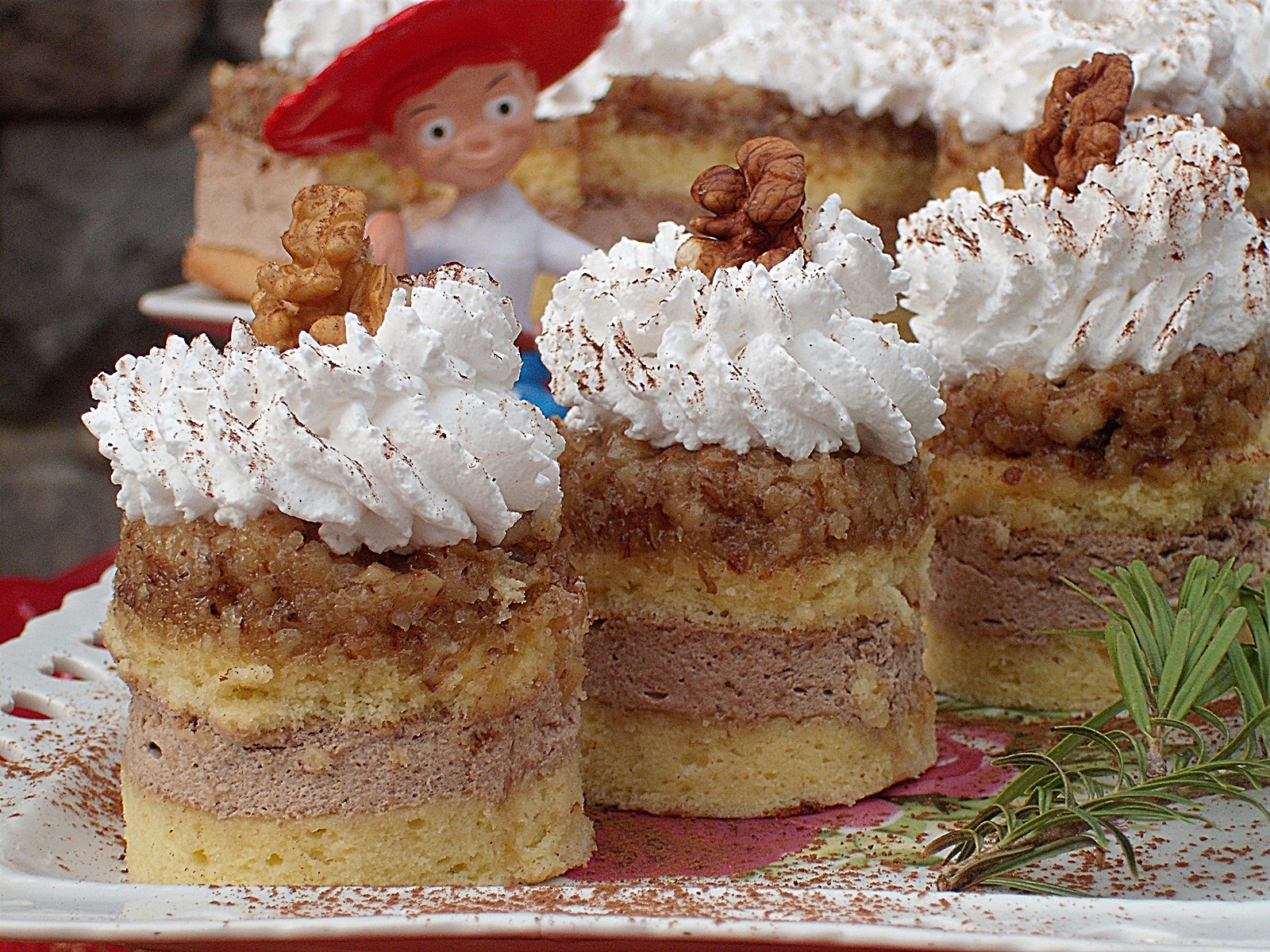 Imagine Reteta culinara Prajitura cu castane,krant si frisca | 2review.ro