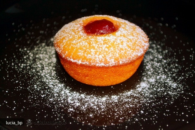 Imagine Reteta culinara Briose din Malai Dulce cu Dovleac si Visine | 2review.ro