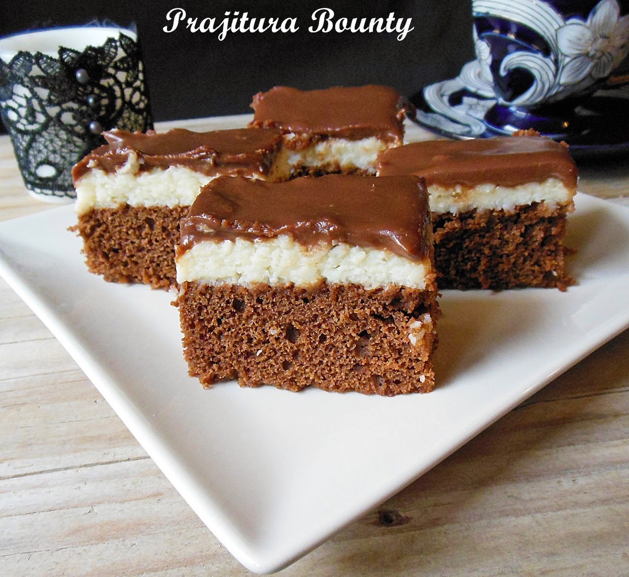 Imagine Reteta culinara Prajitura Bounty | 2review.ro