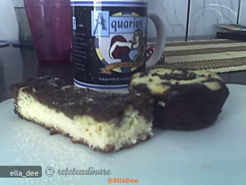 Imagine Reteta culinara Prajitura cu branza dulce si cacao | 2review.ro