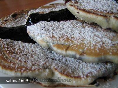 Imagine Reteta culinara Clătite pufoase reţetă cu Afine | 2review.ro