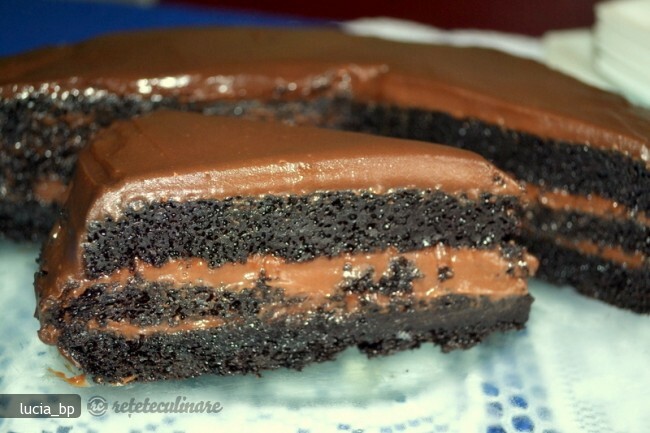 Imagine Reteta culinara Tort de Ciocolata | 2review.ro