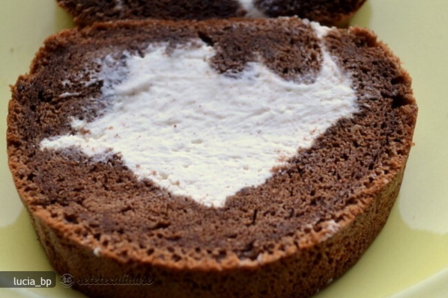 Imagine Reteta culinara Rulada cu Mascarpone | 2review.ro