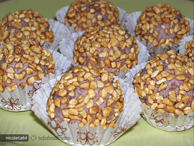 Imagine Reteta culinara Bomboane de Castane si Ricotta | 2review.ro