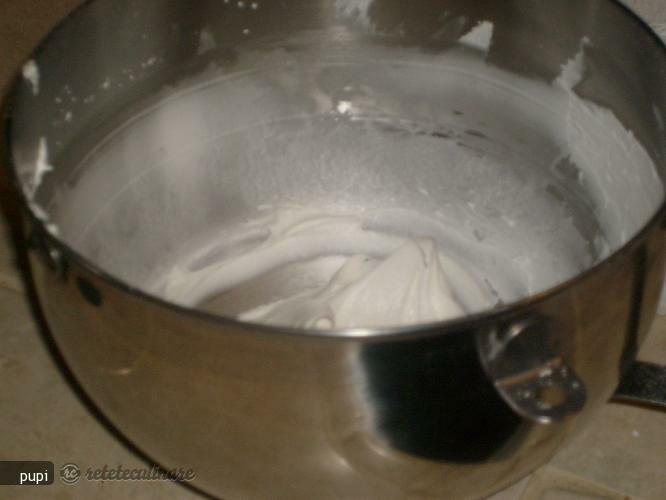 Imagine Reteta culinara Royal Icing (continuare) | 2review.ro