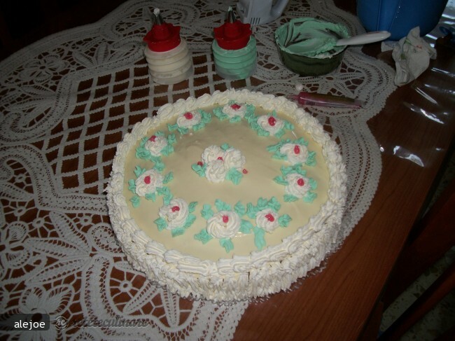 Imagine Reteta culinara Tort Ciocolata cu Crema Ganache Alba | 2review.ro