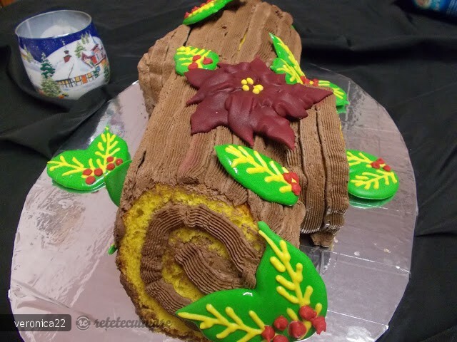 Imagine Reteta culinara Tort `Buturuga de Craciun` | 2review.ro