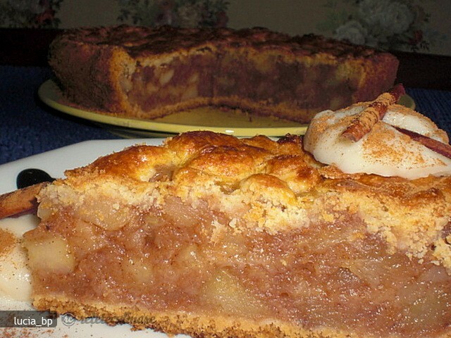 Imagine Reteta culinara Tarta cu Mere si Sos | 2review.ro