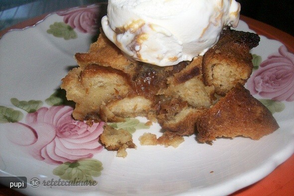 Imagine Reteta culinara Budinca din Colacei din Aluat de Briose | 2review.ro