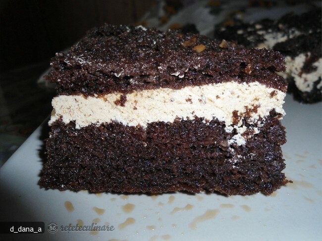 Imagine Reteta culinara Prajitura Delicioasa cu Nes si Nuca | 2review.ro