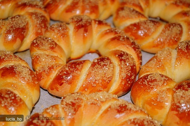 Imagine Reteta culinara Colacei Bucovineni | 2review.ro