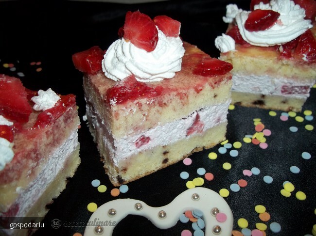 Imagine Reteta culinara Prajitura cu Caspuni si Iaurt | 2review.ro