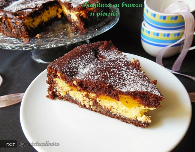 Imagine Reteta culinara Prajitura cu branza si piersici | 2review.ro