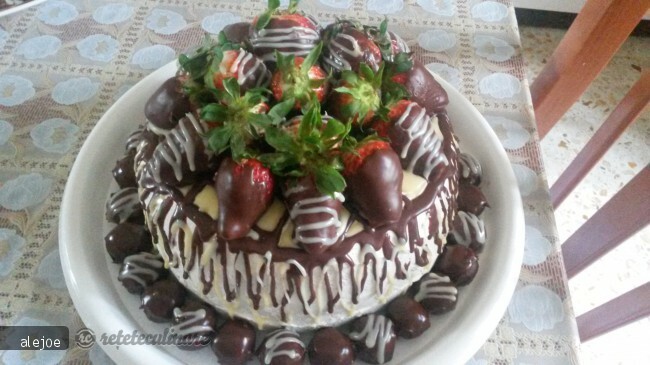 Imagine Reteta culinara Tort cu Crema de Mascarpone | 2review.ro