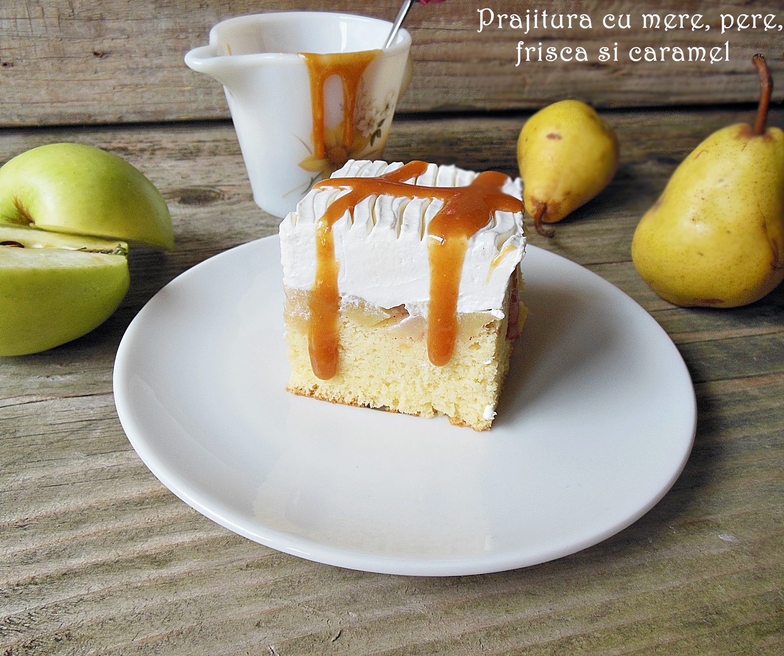 Imagine Reteta culinara Prajitura cu mere, pere, frisca si caramel | 2review.ro