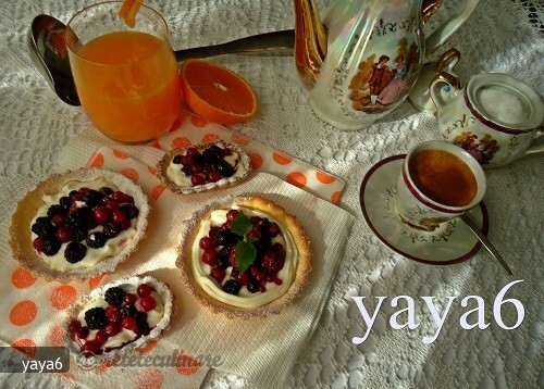 Imagine Reteta culinara Mini Tarte cu Ricotta, Mascarpone si Fructe de Padure | 2review.ro