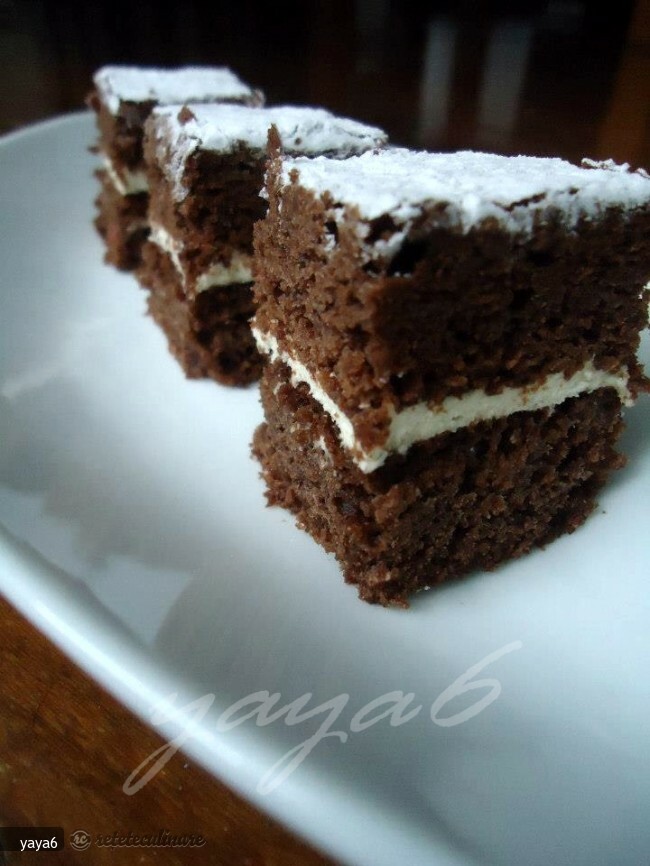 Imagine Reteta culinara Mudcake cu Crema de Vanilie | 2review.ro