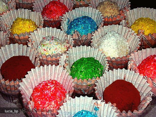 Imagine Reteta culinara Mingiute cu Nuca de Cocos si Ricotta | 2review.ro