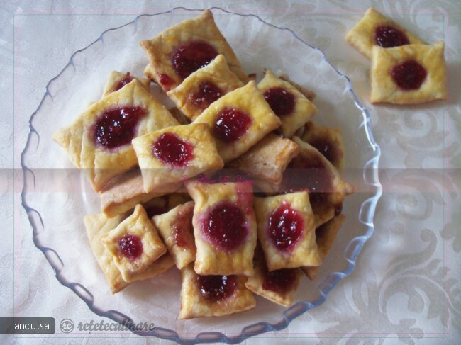 Imagine Reteta culinara Biscuiti Pernutele Printesei | 2review.ro