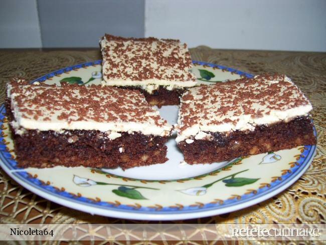 Imagine Reteta culinara Prajitura cu nuca | 2review.ro