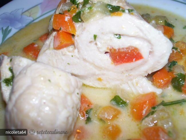 Imagine Reteta culinara Rulouri Din Piept de Curcan in Sos de Bere | 2review.ro