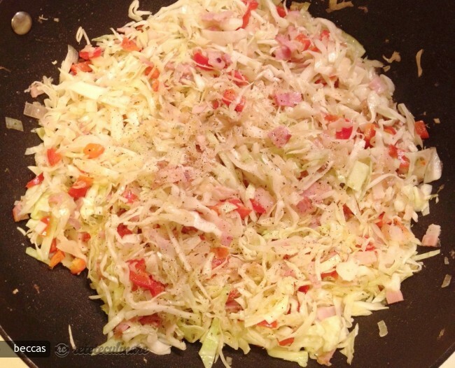 Imagine Reteta culinara Varza cu Bacon si Mamaliga | 2review.ro