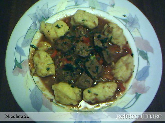 Imagine Reteta culinara Papricas de vita cu galuste | 2review.ro