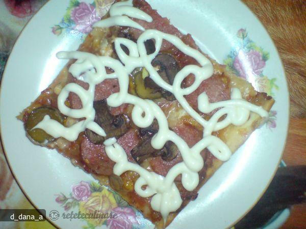 Imagine Reteta culinara Pizza | 2review.ro
