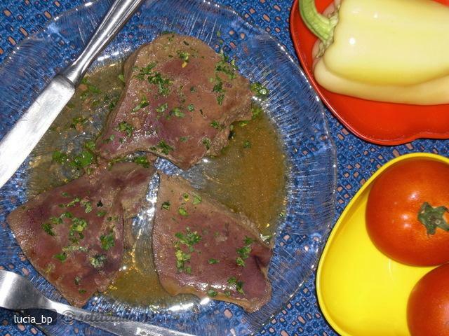Imagine Reteta culinara Ficat de Vita cu Sos de Busuioc | 2review.ro