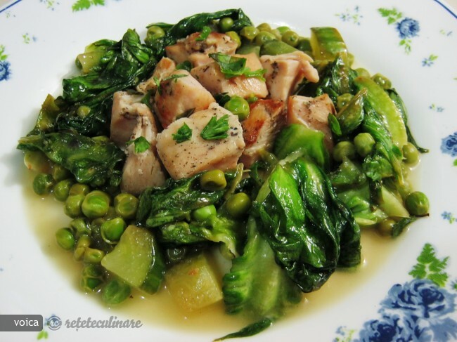 Imagine Reteta culinara Piept de Pui cu Salata si Mazare | 2review.ro