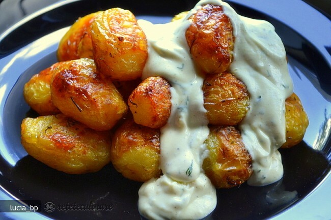 Imagine Reteta culinara Cartofi la Cuptor cu Sos de Smantana | 2review.ro