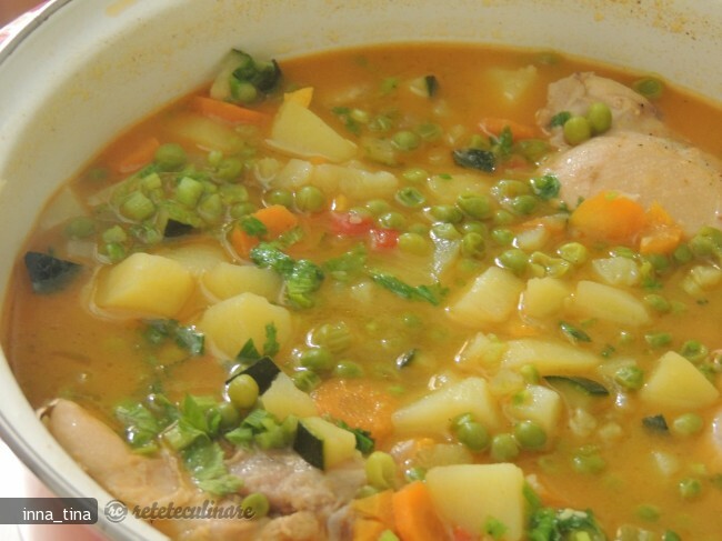 Imagine Reteta culinara Papricas de Cartofi cu Pui | 2review.ro