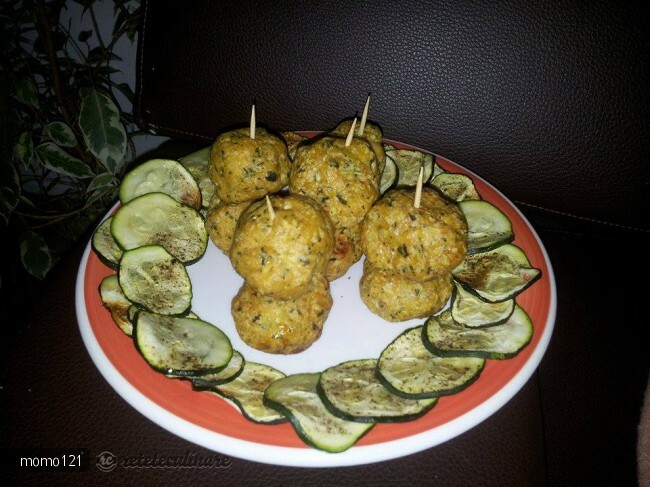 Imagine Reteta culinara Chiftelute din piept de pui la cuptor | 2review.ro